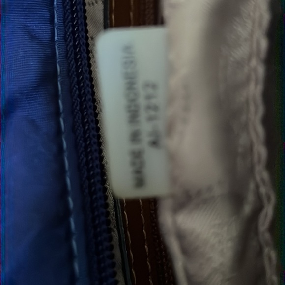 Michael Michael Kors Kempton Crossbody Bag - Picture 5 of 9